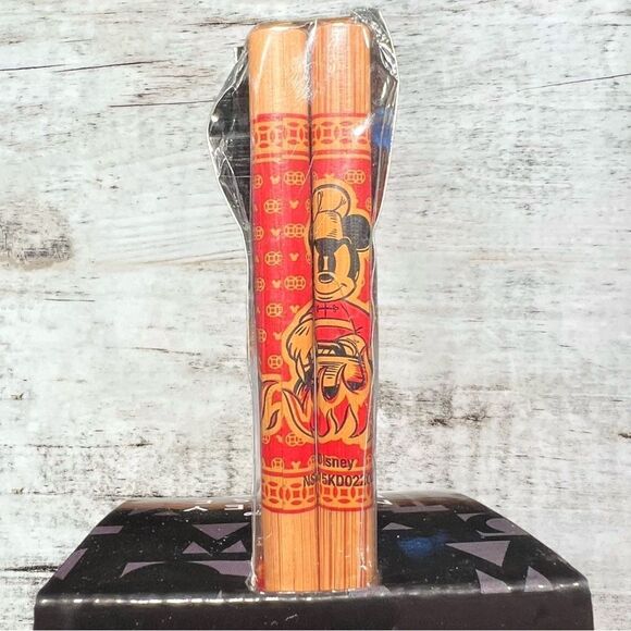 NWT Disney Mickey Mouse Wild Wok 20-Ounce Ramen Bowl and Chopstick Set - Picture 3 of 6